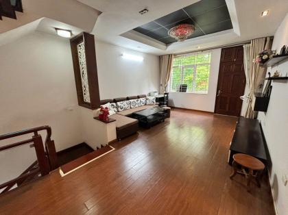 Cho thuê nhà ĐẸP Làng Việt Kiều Châu Âu Full nội thất 80m x 4 tầng 0903409888