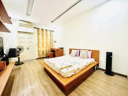 Bán Nhà mặt phố 55m2 x 2 tầng tại phố Vương Thừa Vũ, Thanh Xuân, chỉ 20,5 tỷ siêu hot LH