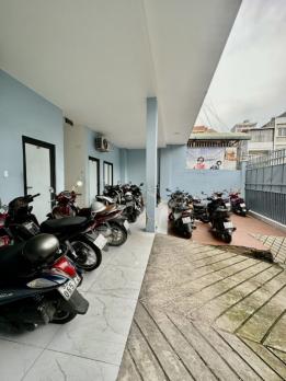 Gấp bán nhà đất gần mặt tiền, hẻm xe ôtô phường Bình Thạnh TPHCM, giá rẻ, có dòng tiền