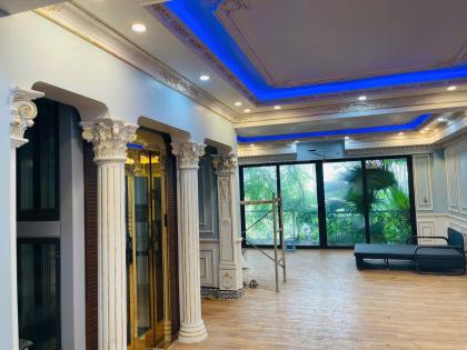 Bán BT Vườn Đào Quận Tây Hồ 238m2-7T Th/Máy MT16m Vỉa Hè 160 Tỷ Lạc Long Quân.