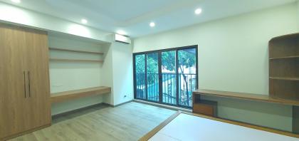 Bán nhà phố Quan Nhân, Thanh Xuân, 5 tầng lô góc, 2 mặt ngõ, mặt tiền rộng thoáng