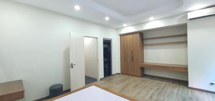 Bán nhà phố Quan Nhân, Thanh Xuân, 5 tầng lô góc, 2 mặt ngõ, mặt tiền rộng thoáng