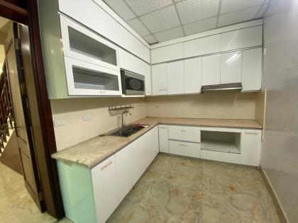 Cho thuê Biệt thự Nguyễn Văn Lộc 130m x 3 tầng thông sàn 35 triệu 0903409888