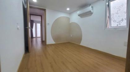 NGÃ TƯ PHÚ NHUẬN, Nhà 3 Tầng 3PN, gần 30m2 chỉ 4.x tỷ