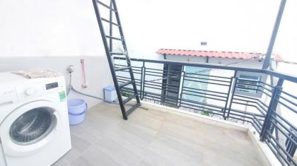 NGÃ TƯ PHÚ NHUẬN, Nhà 3 Tầng 3PN, gần 30m2 chỉ 4.x tỷ