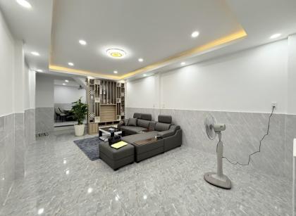 HẺM Ô TÔ, Nhà 2 Tầng 55m2 (4m x 14m), 3PN, P11 Bình Thạnh, chỉ 4.4 tỷ