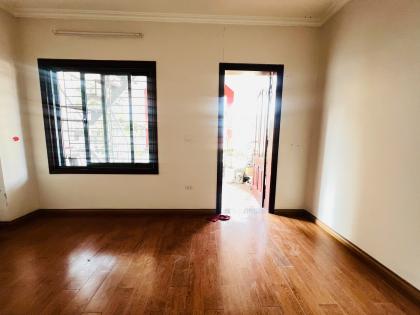 Bán nhà Nguyễn Trãi ô tô vào nhà dt 78m 5 tầng mặt tiền 4m giá 11,5 tỷ