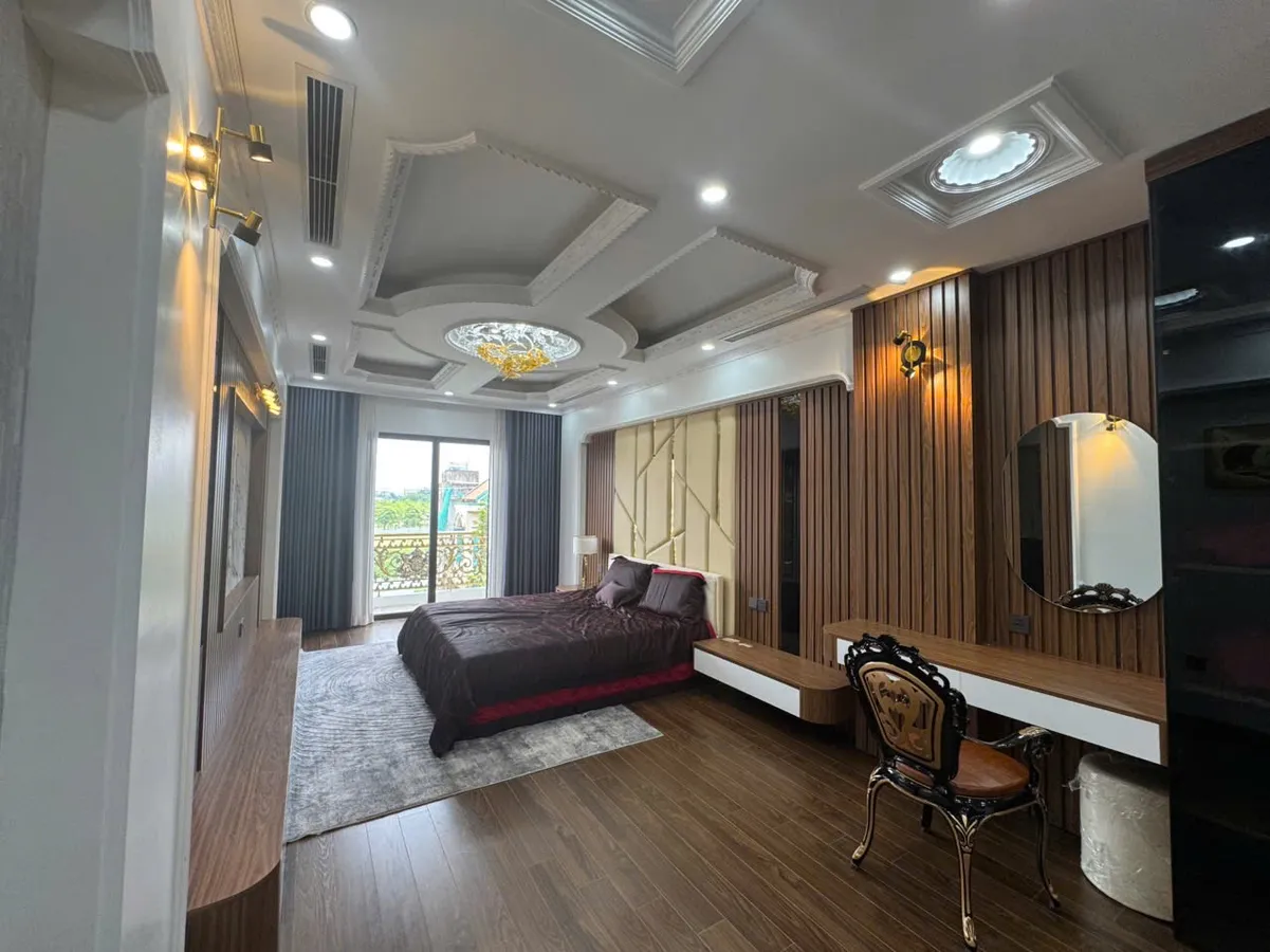Bán nhà mặt phố Tân Thụy - Long Biên 8 tầng thang máy, ô tô vỉa hè, DT 65m, MT 3.7m, giá 21.5 tỷ
