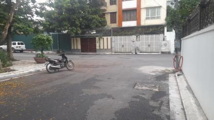 Bán GẤP BT Vườn Đào Quận Tây Hồ 120m2-7T MT8m VIEW Vườn Hoa 58 Tỷ Võ Chí Công.