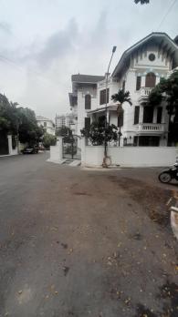 Bán GẤP BT Vườn Đào Quận Tây Hồ 120m2-7T MT8m VIEW Vườn Hoa 58 Tỷ Võ Chí Công.