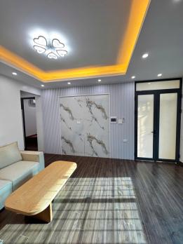 Bán căn hộ tập thể Thịnh Hào, Tôn Đức Thắng, Đống Đa, lô góc, nhà đẹp full nội thất, sổ đỏ lớn
