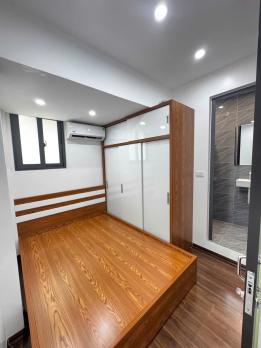 Bán căn hộ tập thể Thịnh Hào, Tôn Đức Thắng, Đống Đa, lô góc, nhà đẹp full nội thất, sổ đỏ lớn