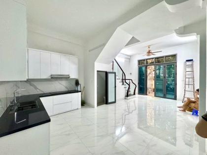 ????Phố Vương Thừa Vũ- Nhà đẹp dân xây- Lô góc- Dt 37m2 - Giá 14.5 Tỷ