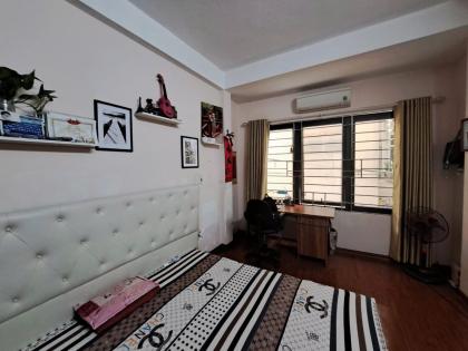 Bán nhà ngõ 33 Văn Cao, 30m2 x 4 tầng, lô góc, 7.2 tỷ