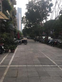 Bán Nhà Mặt Phố Quận Ba Đình 60m2-5T 7m Vỉa Hè 2 THOÁNG VIEW KS 26 Tỷ Vạn Phúc.