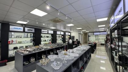 Bán Nhà Mặt Phố 180m2-6T MT7,8m Vỉa Hè 2 THOÁNG Quận Tây Hồ 63,8 Tỷ Lạc Long Quân.