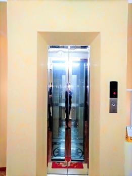 Bán nhà Ngõ 629 Kim Mã 80m 6T thang máy 23,5 tỷ. LH 0349157982
