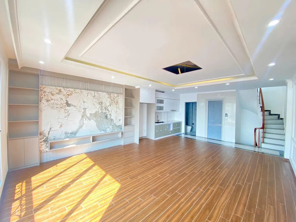Bán nhà Khuất Duy Tiến - Thanh Xuân 7 tầng thang máy, ô tô đỗ cửa, DT 55m, MT 5.5m, giá 21 tỷ.