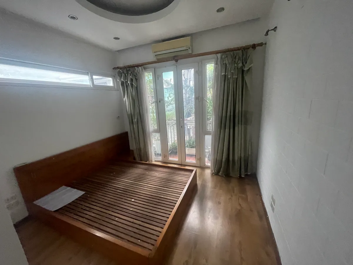 Bán nhà Vương Thừa Vũ - Thanh Xuân, vừa ở vừa kinh doanh, DT 80m, giá 19 tỷ.