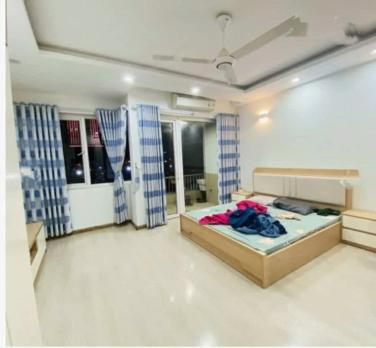 Cần bán nhà sát Làng Việt Kiều Mỗ Lao 79m2, 5 Tầng, Giá nhỉnh 20 Tỷ +