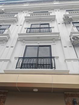 Bán nhà Liên Mạc, 36m2, phân lô, ô tô, nội thất chủ tặng, nhỉnh 4tỷ.