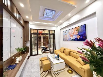 Bán nhà đường Bùi Xương Trạch, Thanh Xuân, nhà đẹp full nội thất, nở hậu