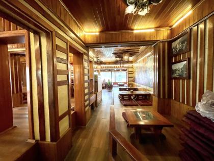 Bán Nhà Mặt Phố Quận Cầu Giấy 260m2-3T Lô Góc 2MT25m Vỉa Hè 150 Tỷ Tô Hiệu.