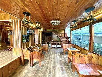 Bán Nhà Mặt Phố Quận Cầu Giấy 260m2-3T Lô Góc 2MT25m Vỉa Hè 150 Tỷ Tô Hiệu.