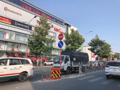 Bán nhà 5 lầu vài bước ra Dương Quảng Hàm ngắm Landmark 81 ngang 5.5m 93m2 11PN 15.5 tỷ