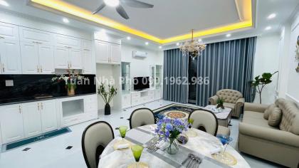 HOA HẬU 7 TẦNG THANG MÁY – VIEW HIM LAM – VỈA HÈ RỘNG – Ô TÔ TRÁNH