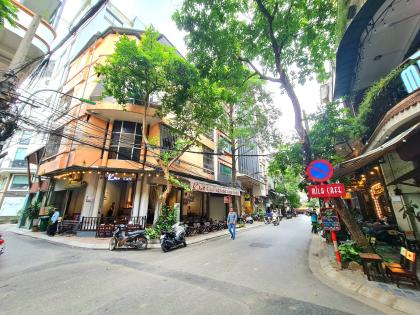 Bán Nhà P/Lô 3 Ô Tô Tránh Quận Đ/Đa 60m2-6T MT5m Vỉa Hè Sổ Hoàn Công 33 Tỷ Nguyên Hồng.