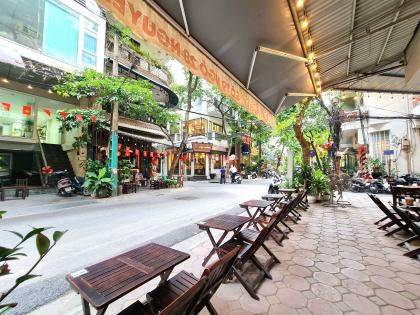 Bán Nhà P/Lô 3 Ô Tô Tránh Quận Đ/Đa 60m2-6T MT5m Vỉa Hè Sổ Hoàn Công 33 Tỷ Nguyên Hồng.