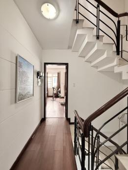 Kiến trúc Gothic giữa lòng Phường 2 Tân Bình - 75m2, 4 tầng, Riêng một góc trời Sân Bay.