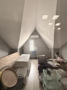 Kiến trúc Gothic giữa lòng Phường 2 Tân Bình - 75m2, 4 tầng, Riêng một góc trời Sân Bay.