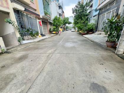 Bán nhà phố 3 tầng khu kinh doanh Hà Huy Giáp Q12 ngang 4.5m 99m2 sát Gò Vấp chỉ 9.8 tỷ.