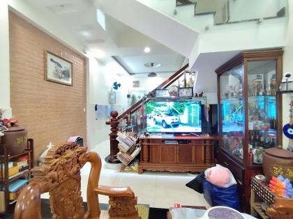 Bán nhà Hẻm nhựa 6m, Nguyễn Thế Truyện - thông Tân Sơn nhì, 4,4x22m, 4 T - 6PN, 13,5 tỷ.