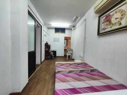 CHO THUÊ TẬP THỂ TẦNG 1 NGỌC KHÁNH, BA ĐÌNH, NHÀ ĐẸP FULL NỘI THẤT, SÂN VƯỜN, Ô TÔ ĐỖ CỬA NGÀY ĐÊM