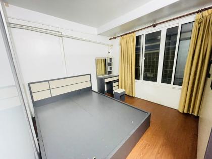 Bán căn hộ tập thể phố Cát Linh, Đống Đa, nhà thoáng, ngõ thông, ô tô đỗ ngay cạnh, sổ đỏ lớn