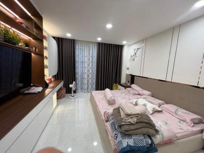 XE HƠI VÀO NHÀ! Bán Nhà 5 Tầng Lung Linh Phan Xích Long, 63m2, 12 Tỷ