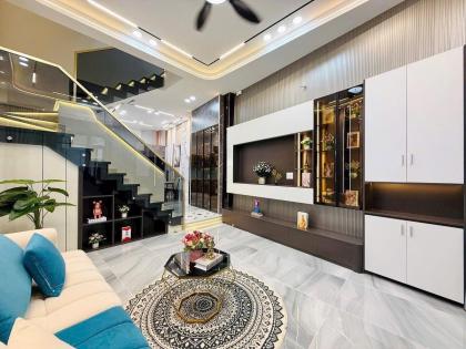**Bán nhà căn góc 2MT Phạm Văn Hai, p3, Tân Bình (4,5x14) 4 tầng 7 tỷ