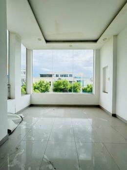 Bán nhà Mặt tiền Nguyễn Văn Trỗi - gần Hoàng Văn Thụ, 8x5m, 3 Tầng - 2PN, chào 14,9 tỷ.