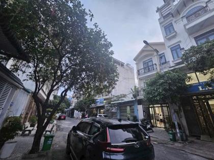 Căn nhà đẹp gồm 1 biệt thự mini + 7PT thu nhập sẵn 25 triệu/tháng HXH TCH10, Q12