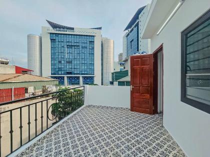 Bán nhà phố Lê Thanh Nghị, Hai Bà Trưng, lô góc, 5 tầng thang máy mới, ngõ thông