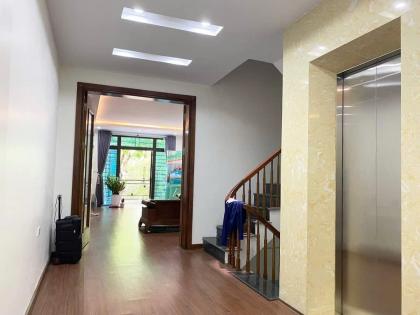 Bán nhà mặt phố Đền Lừ, 60m2 x 6 tầng, thang máy, 26 tỷ