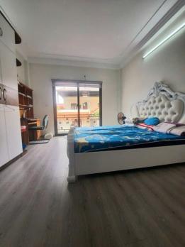 Bán nhà riêng tại đường Lạc Long Quân, Quận Tây Hồ 35m2, 5 tầng, nhỉnh 6 tỷ.