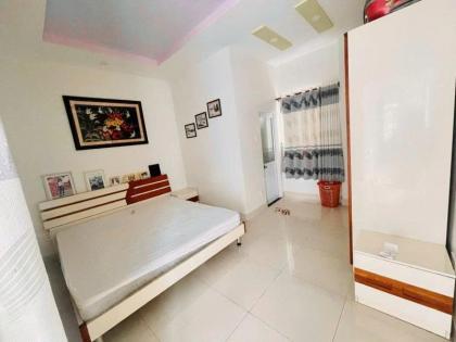 Bán nhà Mặt tiền Huỳnh Văn Nghệ - gần Emart Phan Huy Ích, 4,2x28m, 2 Tầng cũ, 11,9 tỷ.