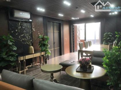 Bán nhà mặt phố Quang Trung vỉa vè kinh doanh đẹp dt 159m 11t mt 15m giá 66 tỷ
