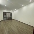 Bán nhà đường Đê La Thành, Đống Đa, 5 tầng thang máy, ngõ thông, gần ô tô tránh