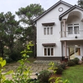 CHO THUÊ VILLA SÂN VƯỜN 5 PHÒNG TOẠ LẠC RỪNG THÔNG PHƯỜNG 8 ĐÀ LẠT GIÁ 25TR