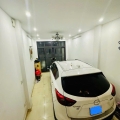 Bán nhà đường Đê La Thành, Đống Đa, nhà đẹp 3 thoáng, ô chờ thang máy, ô tô tránh
